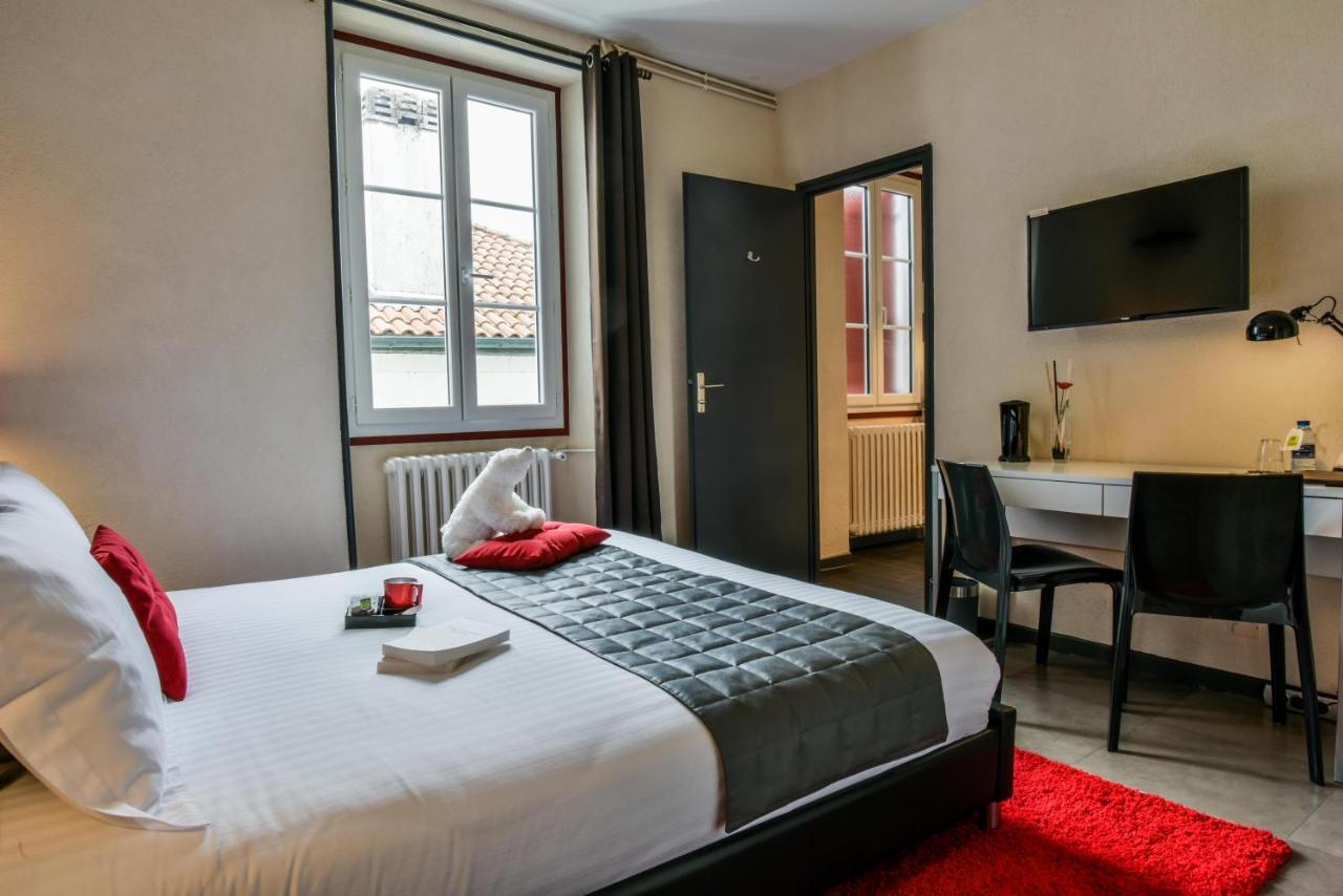 Hotel Auberge L'Estanquet Urt ภายนอก รูปภาพ